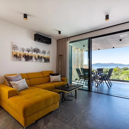 Apartmán Penthouse Liv Sukošan