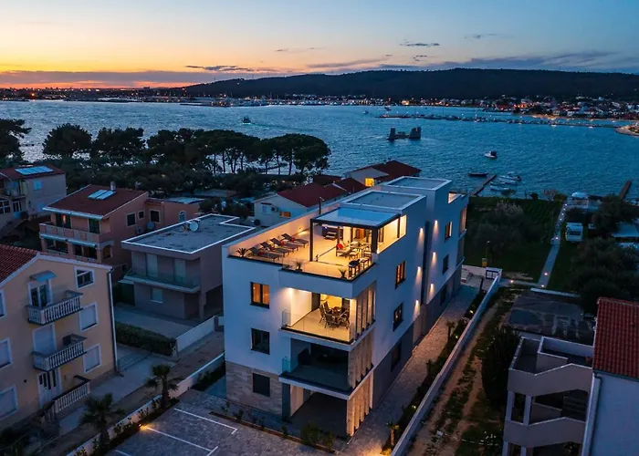 Apartamento Penthouse Liv Sukošan