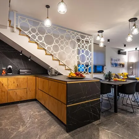 Penthouse Liv 아파트 *