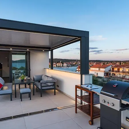 Penthouse Liv Апартаменты *