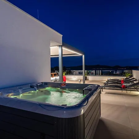 Penthouse Liv Апартаменты *