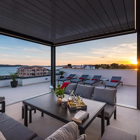 Penthouse Liv * Сукошан
